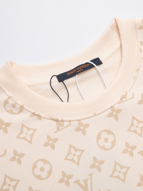 ブランドパーカー側面デザイン